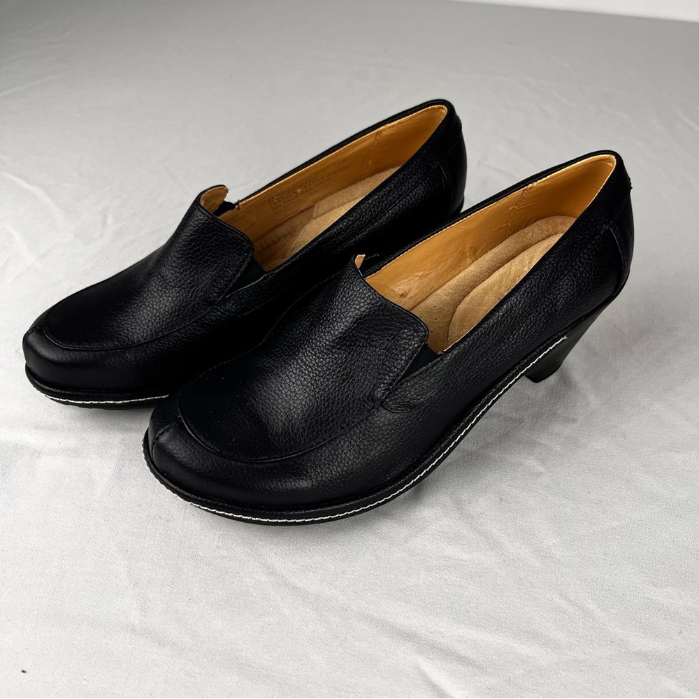 Comfort View Dark Navy Leather Heeled Loafers Size 7.5 women’s